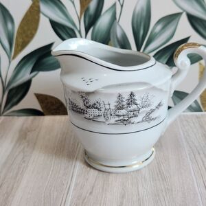 Kutani Porcelain Creamer White w/ Handpainted Mount Fuji scene vintage  Graytone